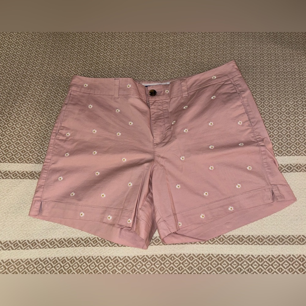 Old Navy Pink Everyday Shorts with embroidered daisy flowers size 12